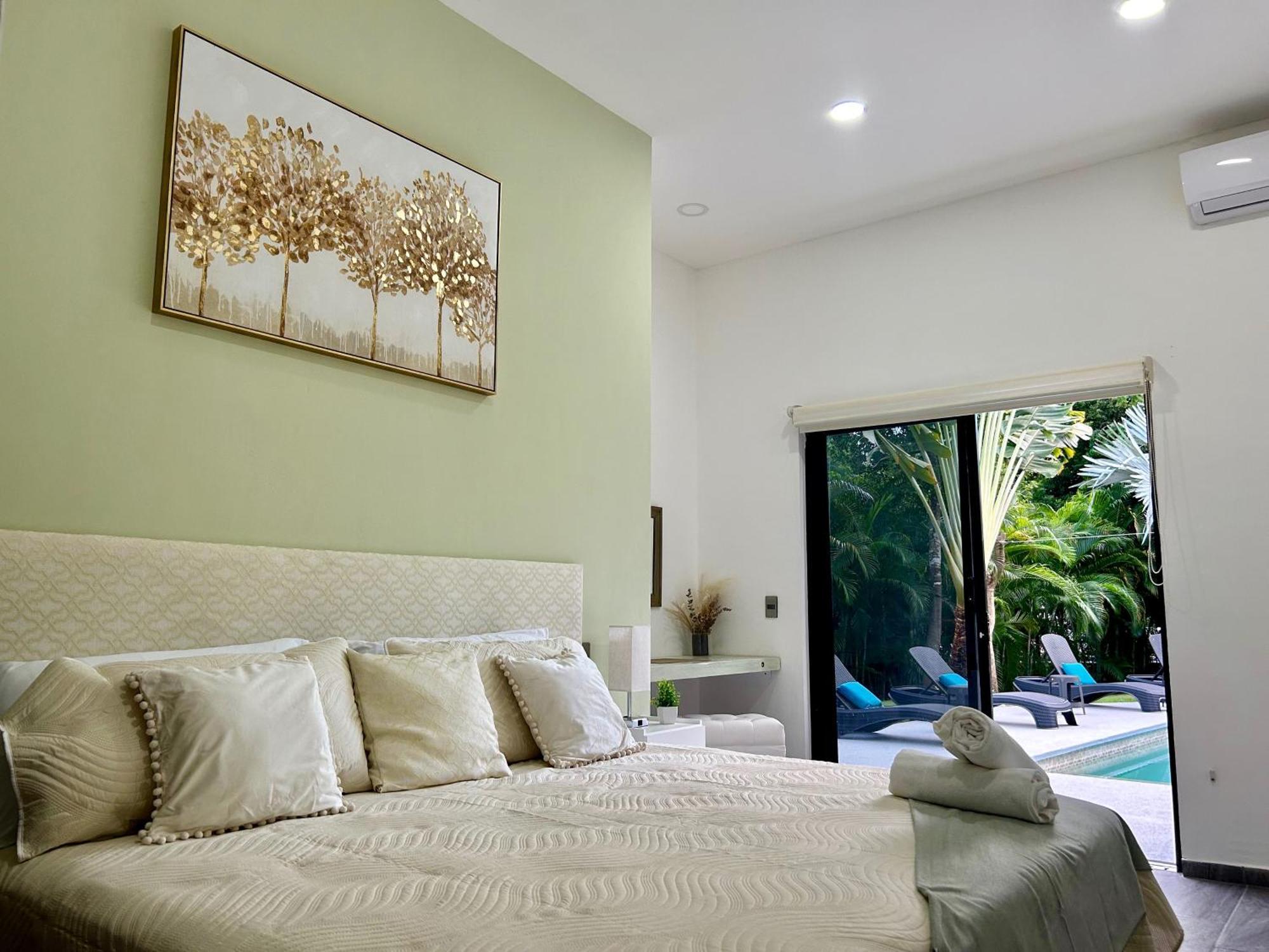Villa Luxury In Breakfast Shuttle Included! Private Pool Garden Private Area 5 Min 5ta 22 Pax *