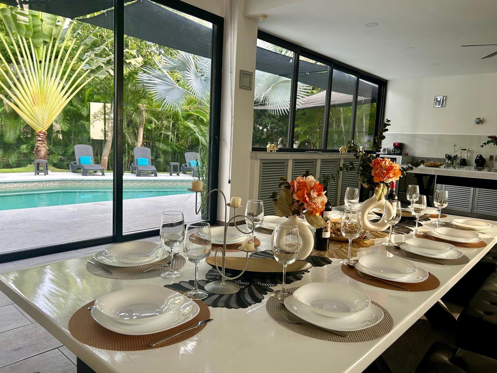 Villa Luxury In Breakfast Shuttle Included! Private Pool Garden Private Area 5 Min 5ta 22 Pax