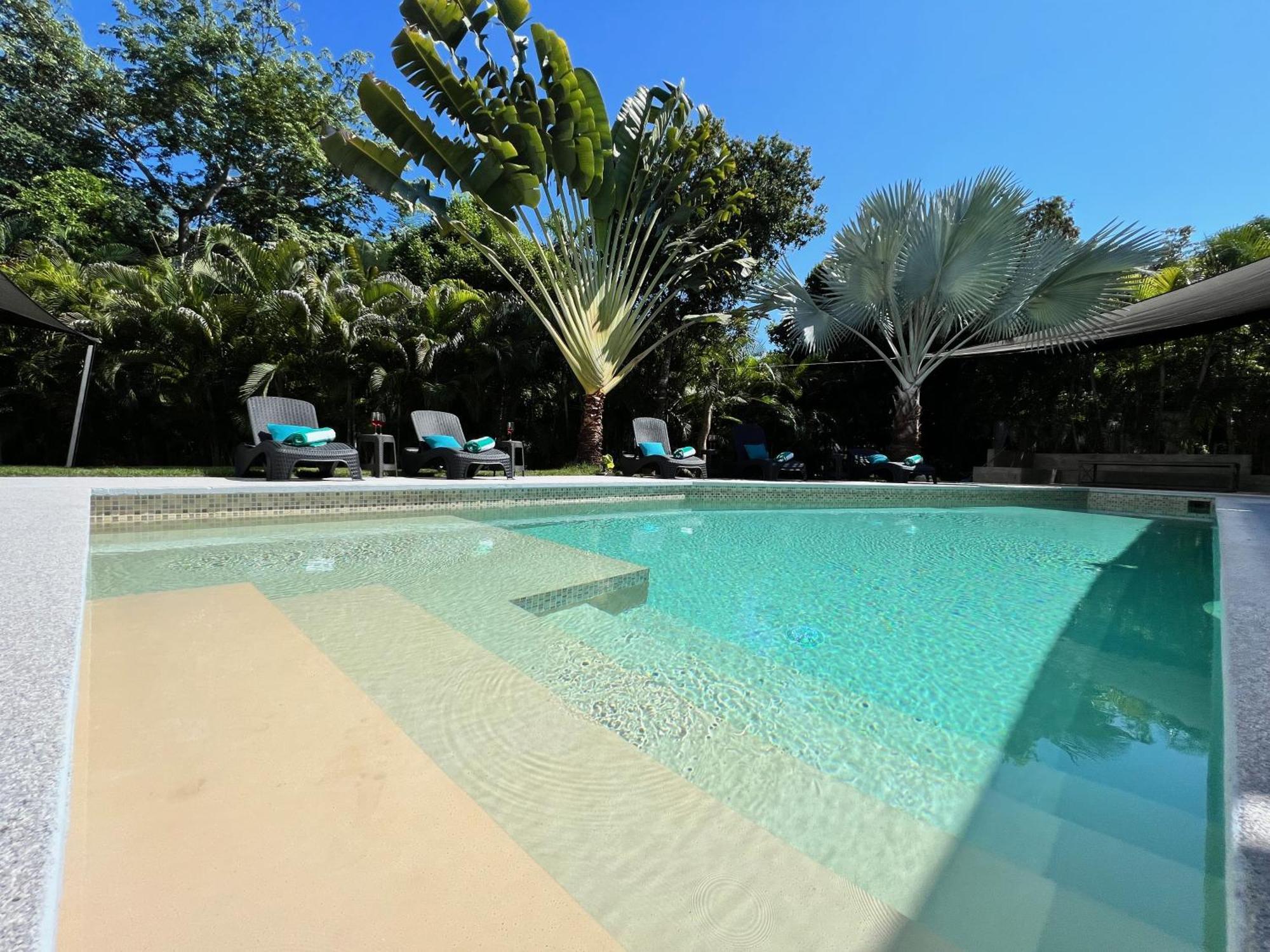 Luxury In Breakfast Shuttle Included! Private Pool Garden Private Area 5 Min 5ta 22 Pax Villa Playa del Carmen