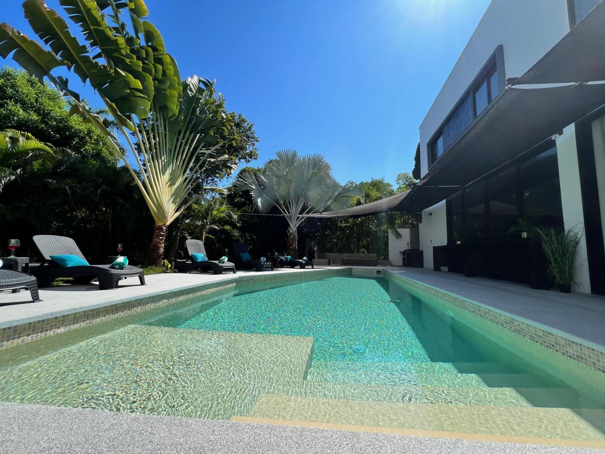 Villa Luxury In Breakfast Shuttle Included! Private Pool Garden Private Area 5 Min 5ta 22 Pax *